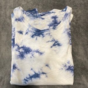 PINK Victoria secret tee.